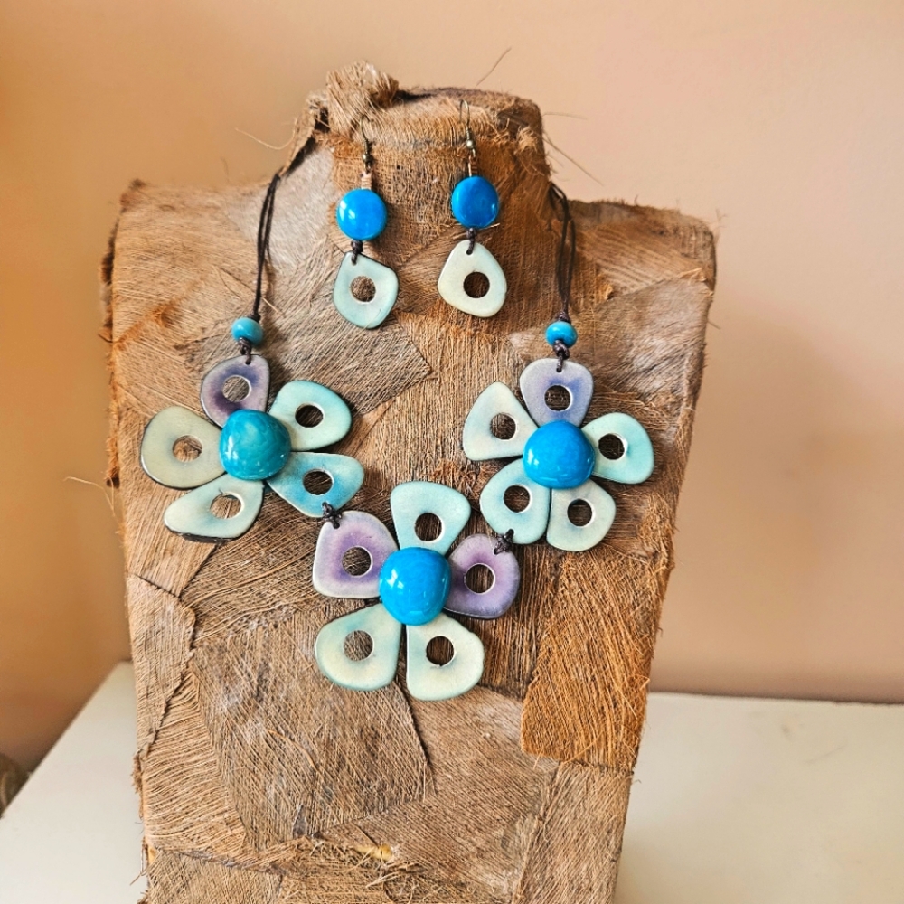 Tagua necklace and earrings